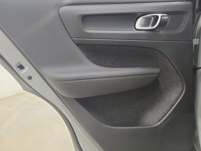 2026 Volvo XC40 B5 Ultra Black Edition