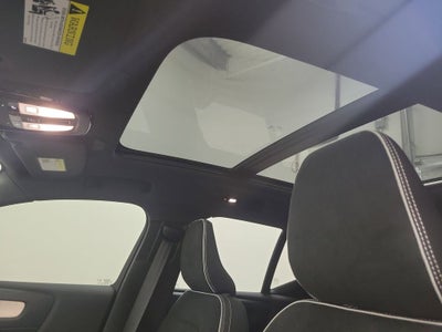 2026 Volvo XC40 B5 Ultra Black Edition