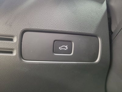 2026 Volvo XC40 B5 Ultra Black Edition
