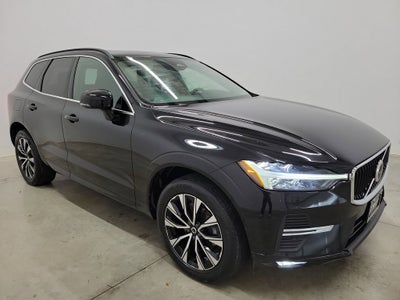 2025 Volvo XC40 B5 Plus Bright Theme