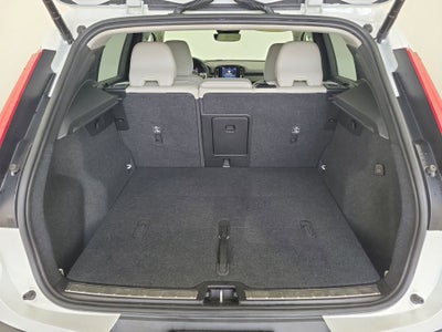 2023 Volvo XC40 B5 Plus Bright Theme