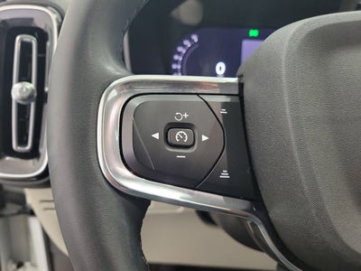 2023 Volvo XC40 B5 Plus Bright Theme
