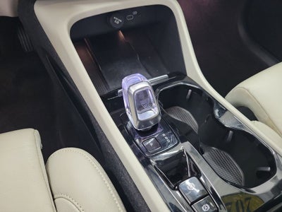 2023 Volvo XC40 B5 Plus Bright Theme