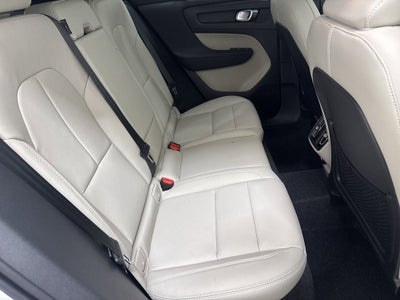 2025 Volvo XC40 B5 Plus Bright Theme