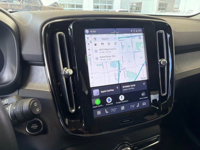 2025 Volvo XC40 B5 Plus Bright Theme