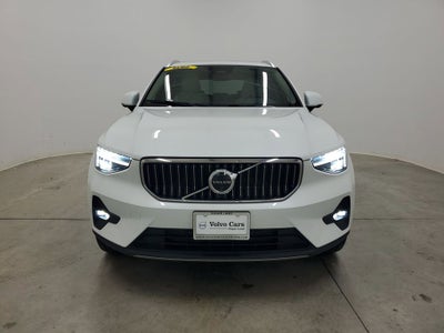 2025 Volvo XC40 B5 Plus Bright Theme