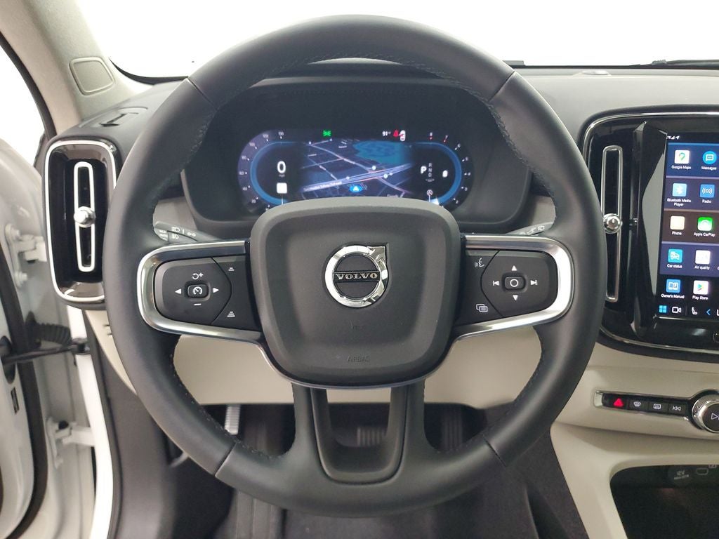 2025 Volvo XC40 B5 Plus Bright Theme