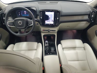 2025 Volvo XC40 B5 Plus Bright Theme