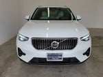 2025 Volvo XC40 B5 Ultra Bright Theme