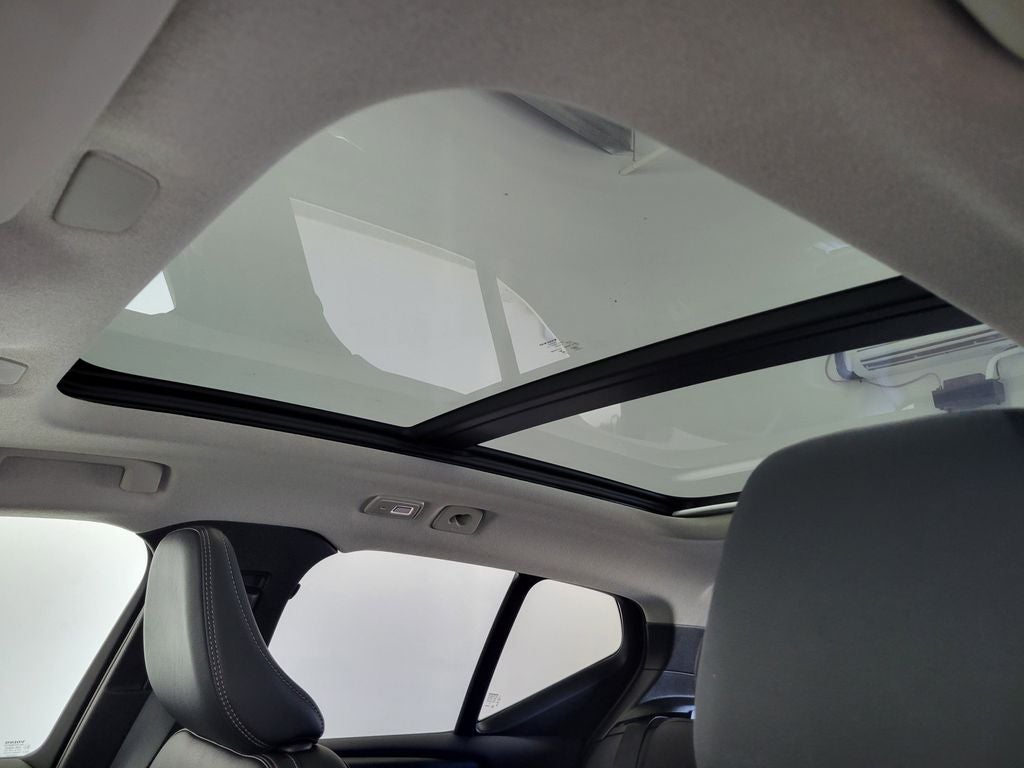 2025 Volvo XC40 B5 Core