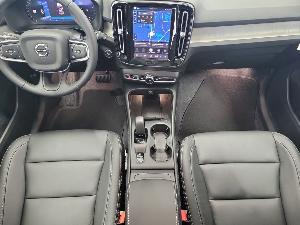 2026 Volvo XC40 B5 Core