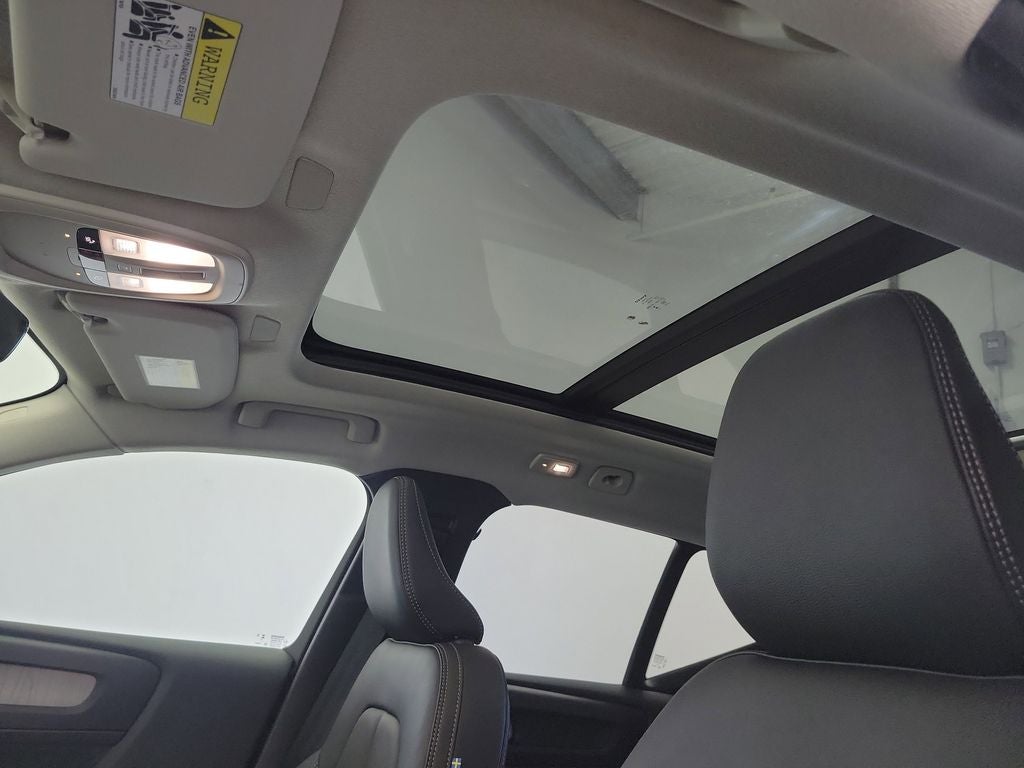 2026 Volvo XC40 B5 Core