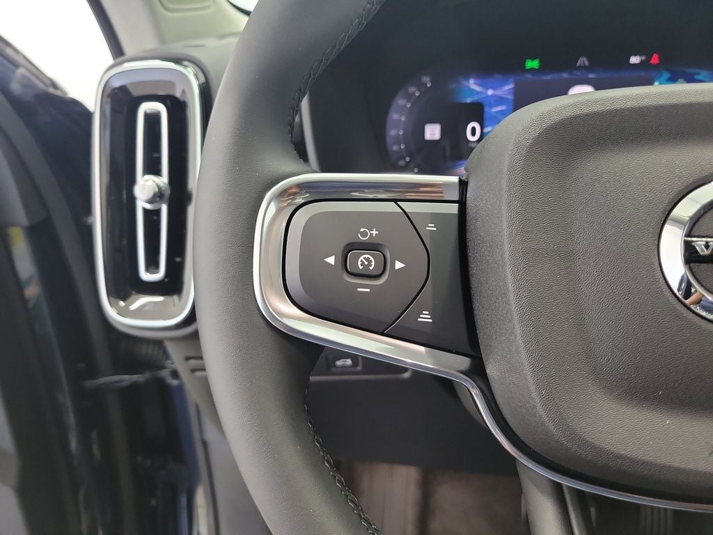 2026 Volvo XC40 B5 Core