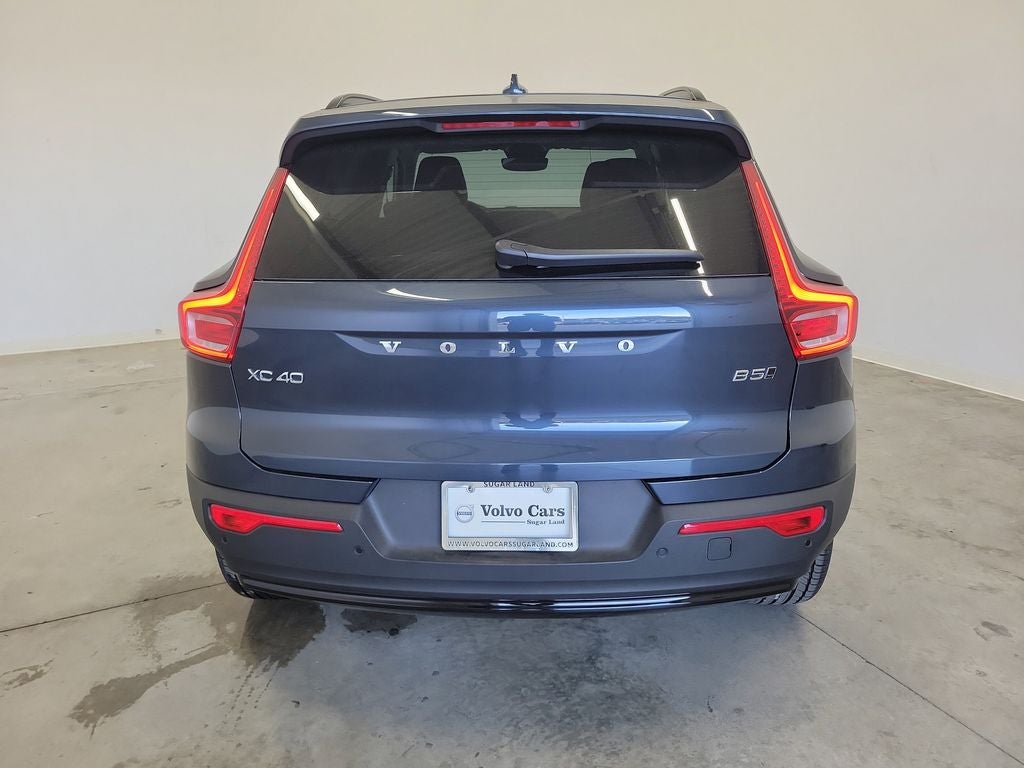 2026 Volvo XC40 B5 Core