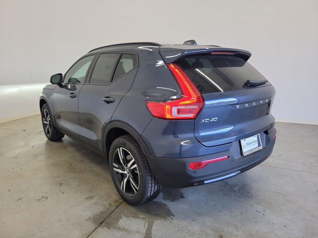 2026 Volvo XC40 B5 Core
