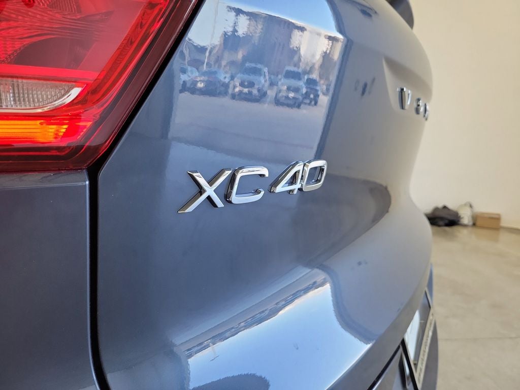 2026 Volvo XC40 B5 Core