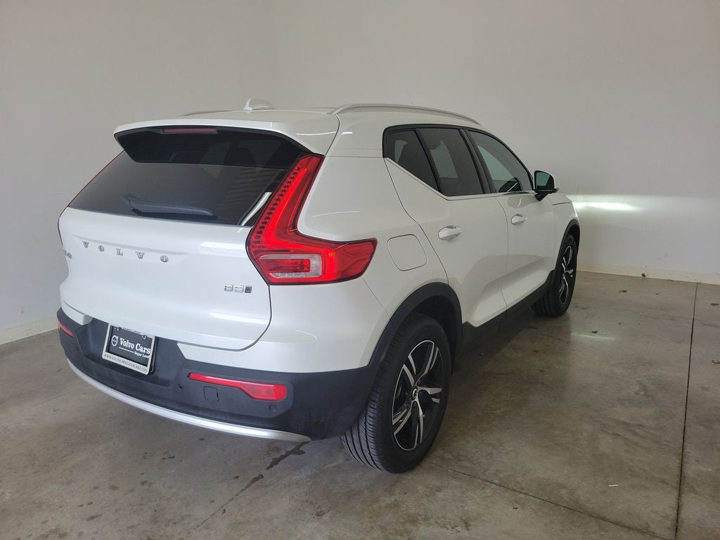 2025 Volvo XC40 B5 Core