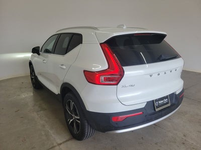 2025 Volvo XC40 B5 Core