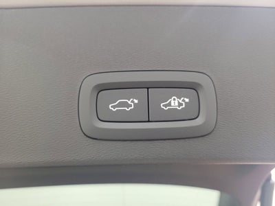 2026 Volvo XC40 B5 Core