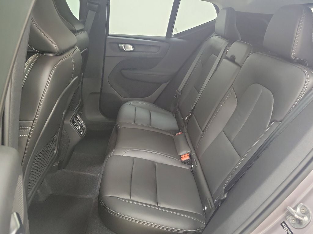 2026 Volvo XC40 B5 Core