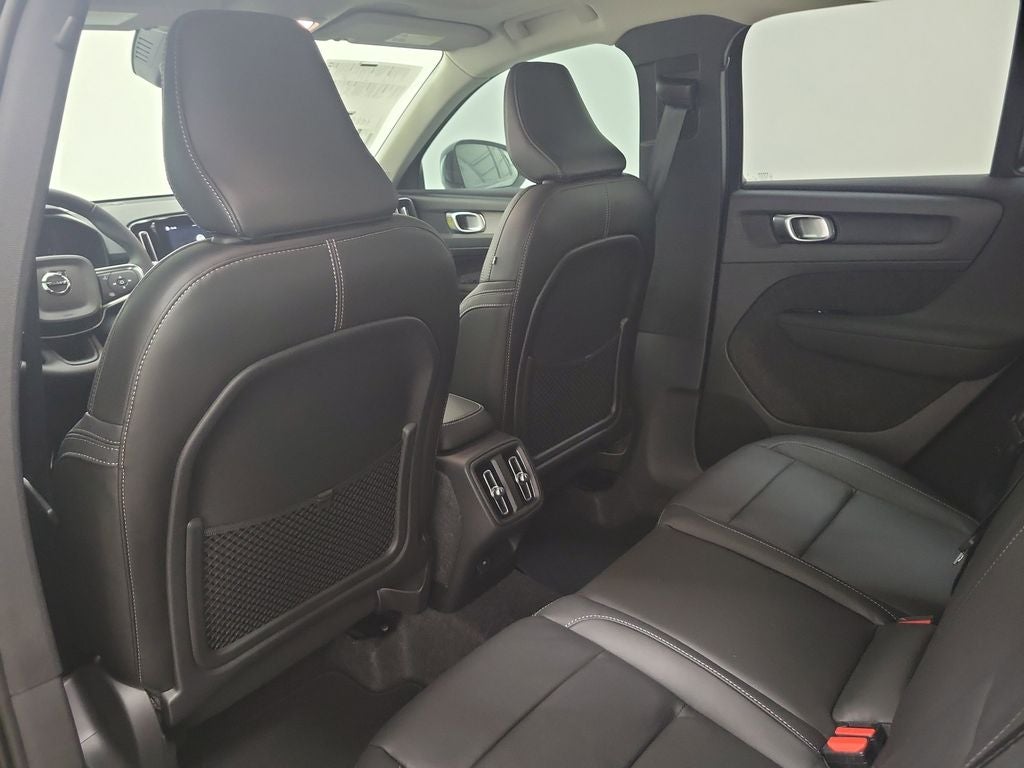 2026 Volvo XC40 B5 Core