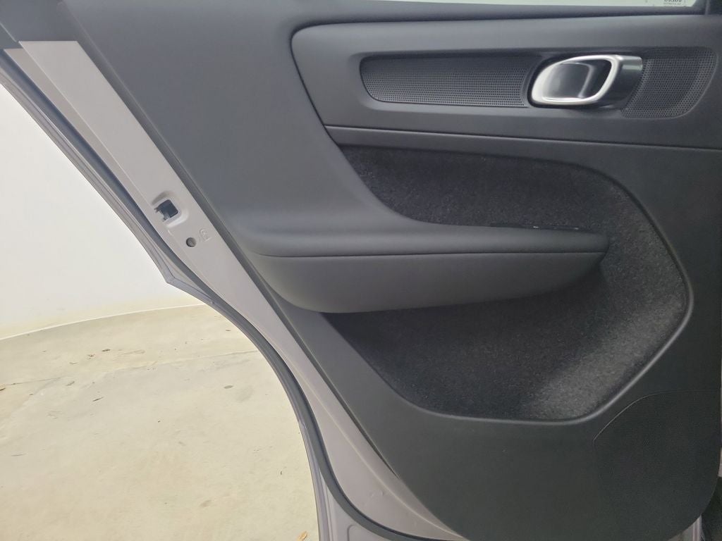 2026 Volvo XC40 B5 Core