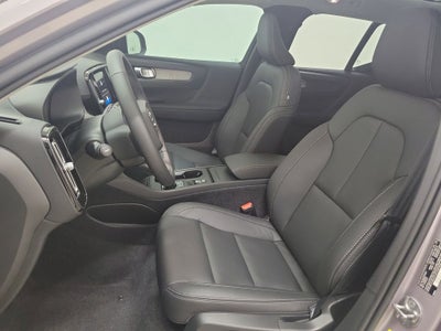 2026 Volvo XC40 B5 Core