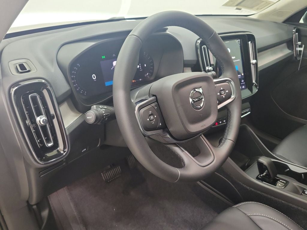 2026 Volvo XC40 B5 Core