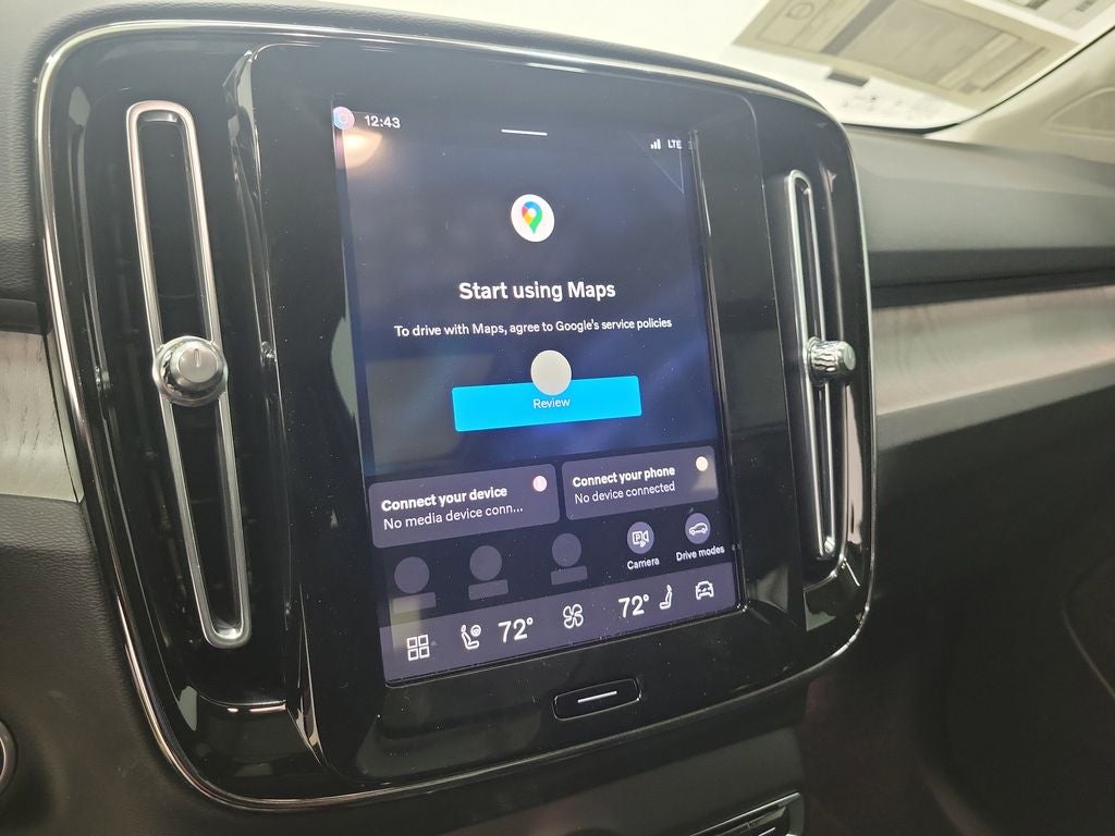 2026 Volvo XC40 B5 Core