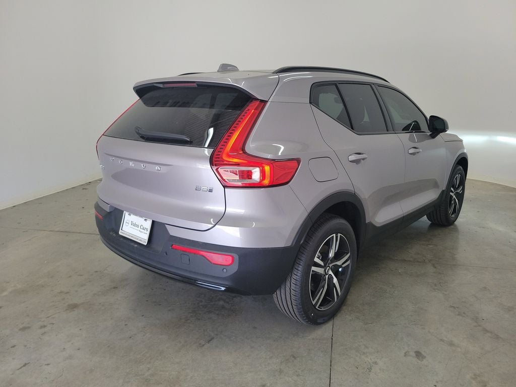 2026 Volvo XC40 B5 Core