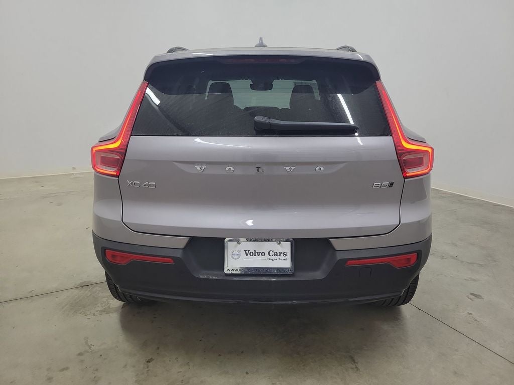 2026 Volvo XC40 B5 Core