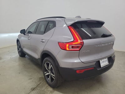 2026 Volvo XC40 B5 Core
