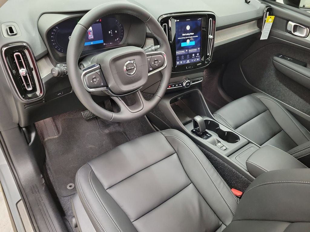 2026 Volvo XC40 B5 Core