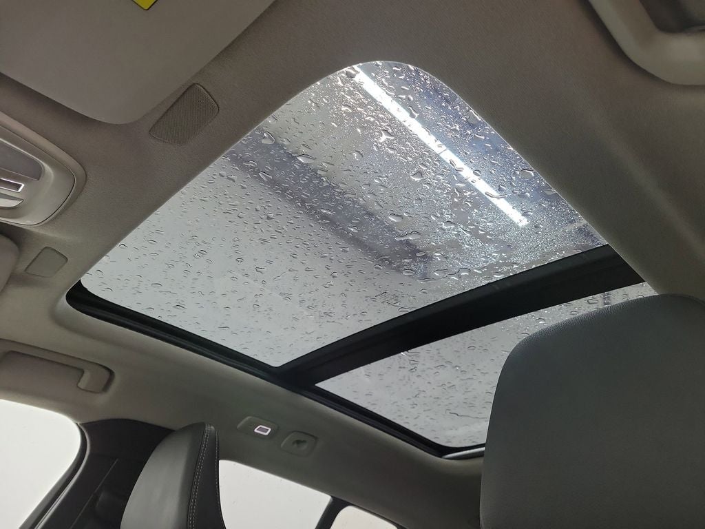 2025 Volvo XC40 B5 Core