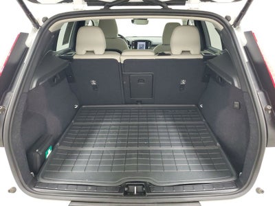 2025 Volvo XC40 B5 Ultra Dark Theme