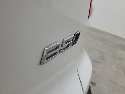 2025 Volvo XC40 B5 Ultra Dark Theme