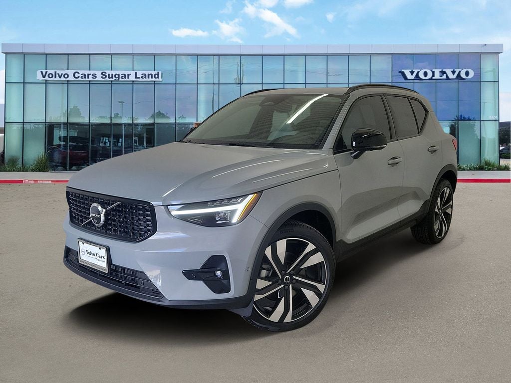 2026 Volvo XC40 B5 Ultra