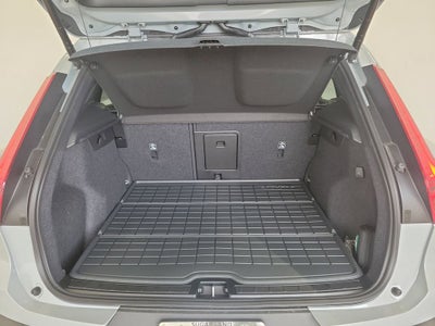 2026 Volvo XC40 B5 Ultra
