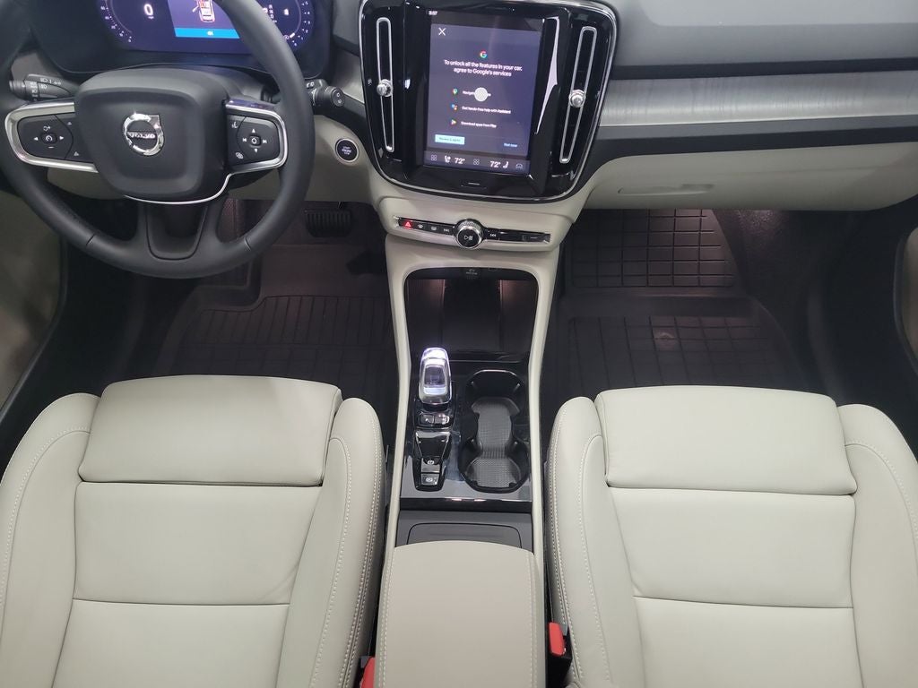 2026 Volvo XC40 B5 Ultra