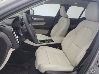 2026 Volvo XC40 B5 Ultra