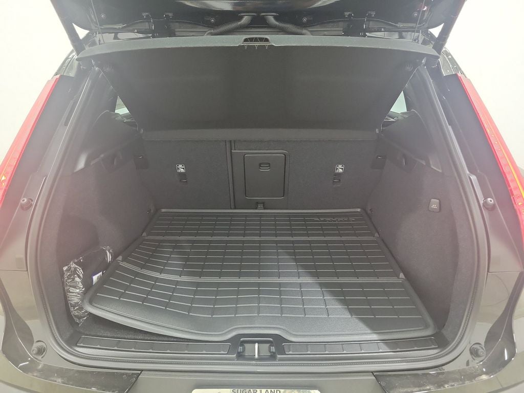 2026 Volvo XC40 B5 Ultra