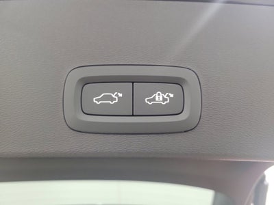 2026 Volvo XC40 B5 Ultra