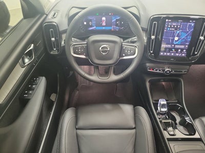 2026 Volvo XC40 B5 Ultra