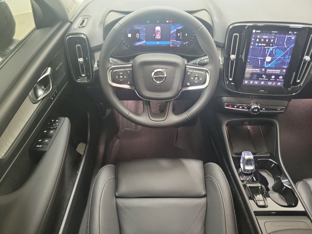 2026 Volvo XC40 B5 Ultra