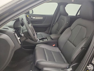 2026 Volvo XC40 B5 Ultra