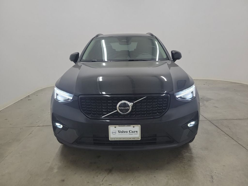 2026 Volvo XC40 B5 Ultra