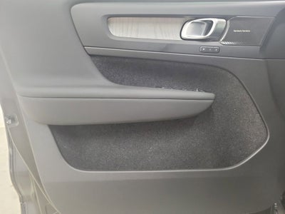 2026 Volvo XC40 B5 Ultra