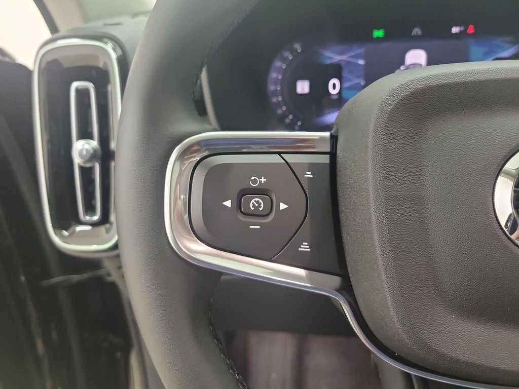 2026 Volvo XC40 B5 Ultra