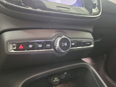 2026 Volvo XC40 B5 Ultra