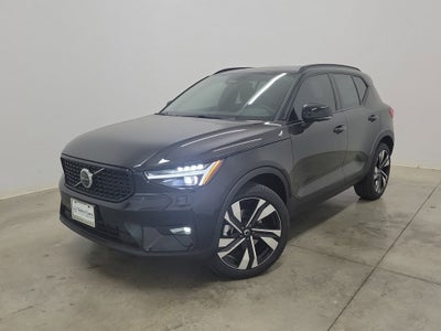 2026 Volvo XC40 B5 Ultra